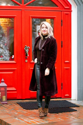 巴黎街拍皮裤美女图片